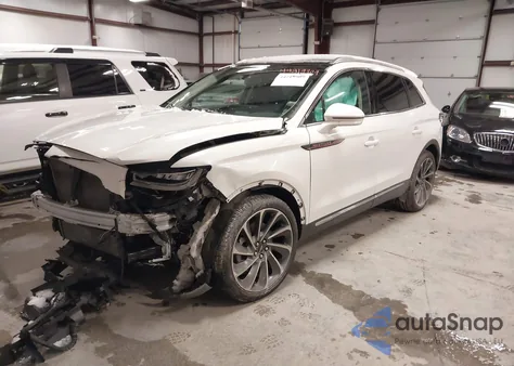 2021 Lincoln Nautilus Reserve z USA, uszkodzony, nr VIN 2LMPJ8KP6MBL07701